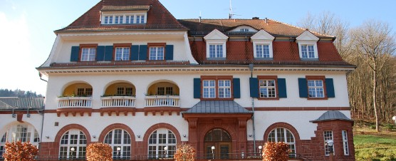 Aufnahme vom Kurhaus Trifels